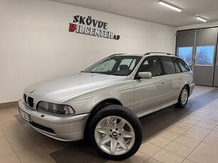 BMW 525 i Touring Automat/3-Ägare/Fullservad/Nybesiktad/Xenon