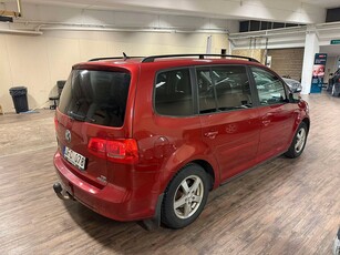 Volkswagen Touran 7-sits 1.6 TDI DPF BMT endast 13000mil