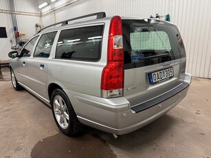 Volvo V70 2.4 Aut Classic Momentum *SVERIGES DYRASTE*