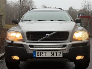 Volvo XC90 D5 AWD 185HK Drag Värm Navi Lucka Nybesiktigad