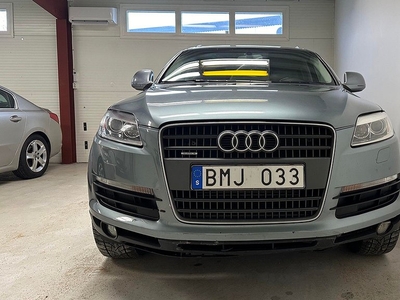 Audi Q7 3.6 FSI V6 quattro //7 sits//