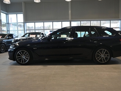 BMW 530e xDrive Touring M Sport Drag HiFi Leasebar