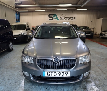 Skoda Superb Kombi 2.0 TDI Automat, NyServad, Skinn, DRAG