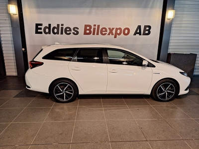 Toyota Auris Touring Sports Hybrid e-CVT, 136hk Comfort