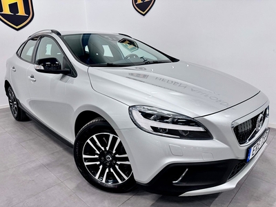 Volvo V40 Cross Country D3 150hk Momentum Euro 6 Blis Navi