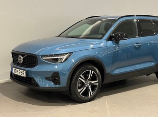 Volvo XC40B4 FWD Bensin Plus Dark 2024, SUV