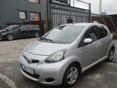 Toyota Aygo5-dörrar 1.0 VVT-i Euro 4 2010, Halvkombi