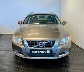 Volvo V70 2.4D AUT 175HK SUMMUM DRAG VÄRMARE TAKLUCKA NAVI