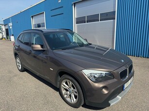 BMW X1 sDrive20i automat ny servad lågmil11000