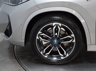 BMW iX1 xDrive30