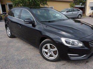 Volvo V60D4 AWD Aut Momentum VOC Drag GPS 2015, Kombi