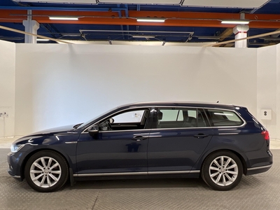 Volkswagen Passat 2.0 TDI 4M D-värm B-kamera Drag Adaptiv