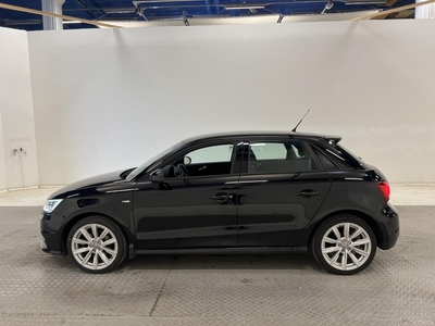 Audi A1 1.4 TFSI Sportback 125hk S-line Nyservad 5542mil!