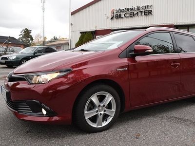 Toyota AurisTouring Sports Hybrid e-CVT Navi B-Kamera 2018, Halvkombi