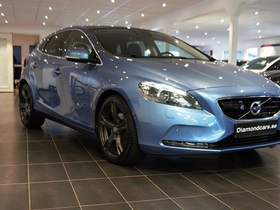 Volvo V40D4 Summum Auto, Skinn, Panorama, Navi, VOC, H&K 2015, Kombi