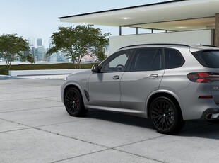 BMW X5 xDrive50e M Sport Pro Innovation DAP Komfortstol Panorama Exclus