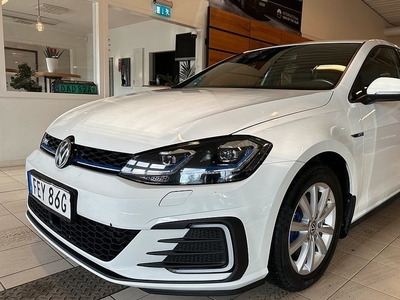 Volkswagen GolfGTE 1.4TSI Värmare BLACKWEEK 1 Brukare 2020, Halvkombi