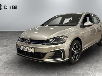 Volkswagen GolfGTE Hybrid Parkeringsvärmare 2020, Halvkombi