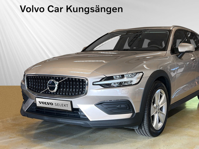 Volvo V60Cross Country B4 AWD Diesel Core 2023, Kombi