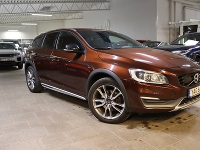 Volvo V60Cross Country D4 AWD Summum Sport Drag VOC 2016, Kombi