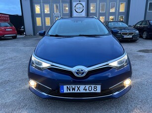 Toyota Auris Hybrid e-CVT Executive AUTOMAT M-VÄRMARE 136HK