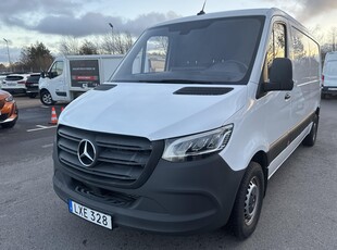 Mercedes Sprinter 211 CDI Skåp 2WD (114hk)