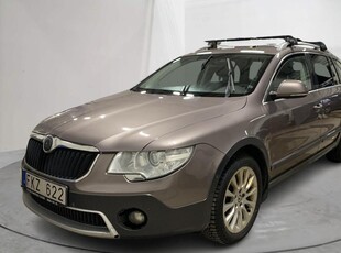 Skoda Superb 2.0 TDI Kombi 4X4 (140hk)