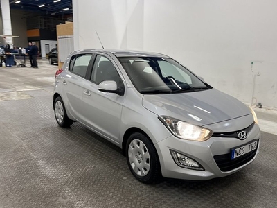 Hyundai i201.2 P-sensorer 1-brukare Välservad LÅGMIL 2013, Halvkombi