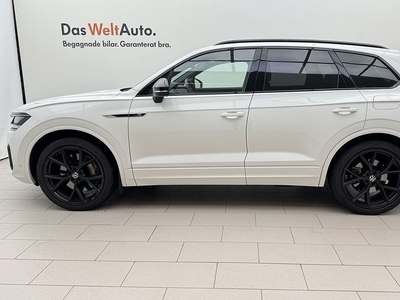 Volkswagen TouaregR 3.0 TSI e-Hybrid 2021, SUV