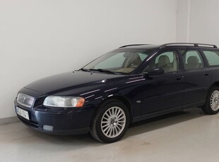 Volvo V702.5T AWD Dragkrok M K-värmare Ny-servad 2005, Kombi