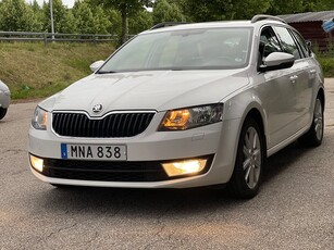 Skoda Octavia Kombi 1.6 TDI Drivers Edition Euro 5