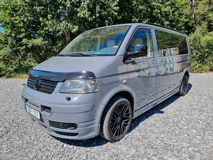 Volkswagen Caravelle 2.5 TDI / 7 SITS / LYXINREDNING / VÄLSERVAD / DRAG