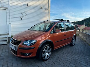 Volkswagen CrossTouran 1.4 TSI Cross 7SITS,Ny Service,Besiktad,Fin Bil