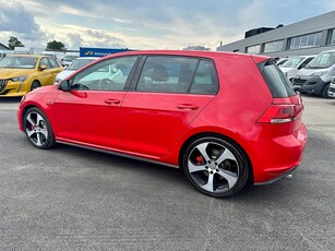 Volkswagen Golf GTI Performance 230hk