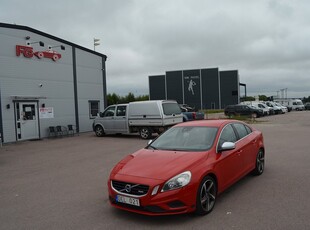 Volvo S60 T3 R-DESIGN 150 hk M-Värmare Drag Navi