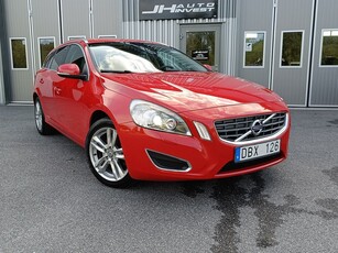 Volvo V60 D2 Summum Värmare Drag Premium Sound Läder Nyservad