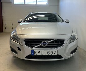 Volvo V60 T4F Momentum Euro 5