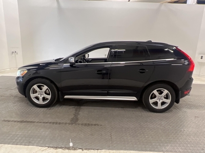 Volvo XC60 D5 205hk AWD R-Design D-Värm Pano VOC Drag Skinn