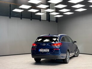 Hyundai i30 Kombi 1.4 T-GDi DCT Premium / Värmare / Navi