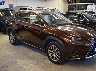 Lexus NX 300h 2.5 AWD E-CVT Executive FULLSERVAD/ KAMERA