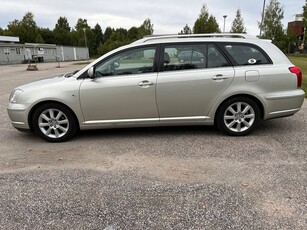 Toyota Avensis Kombi 2.0 D-4 VVT-i, Ny bes, En ägare