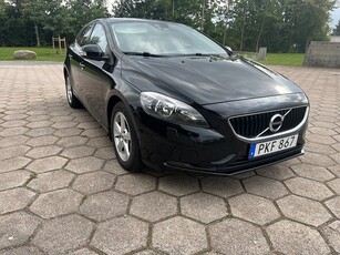 Volvo V40 T3 Kinetic Euro 6, Nyservad, Nybesiktigad