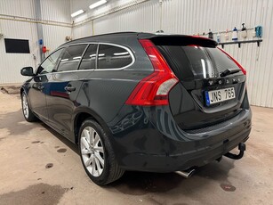 Volvo V60 T3 Momentum Dragkrok