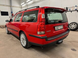 Volvo V70 2.4 Business 170hk