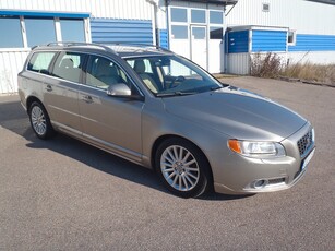 Volvo V70 2.5T Summum 200hk