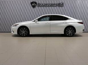 Lexus ES 300h 2.5 E-CVT Limited Edition Taklucka 218hk