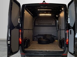 Mercedes-Benz Sprinter 211 CDI FWD Skåpbil