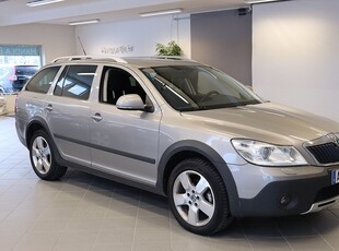 Skoda Octavia Scout 2.0 TDI 4x4 D-Värm Drag Navi SoV 140hk