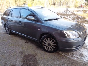 Toyota Avensis Kombi 2.4 AUTOMAT/NYBES/NYSERV/DRAG/FINANS/INBYTE