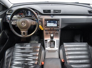 Volkswagen Passat 2.0 TDI 4Motion R-Line Drag Skinn B-Kamera